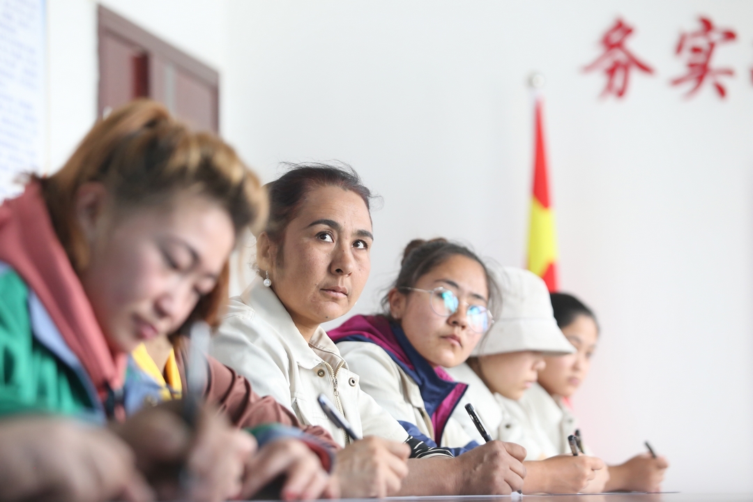 當好產業(yè)扶貧主力軍，打贏脫貧攻堅戰(zhàn)